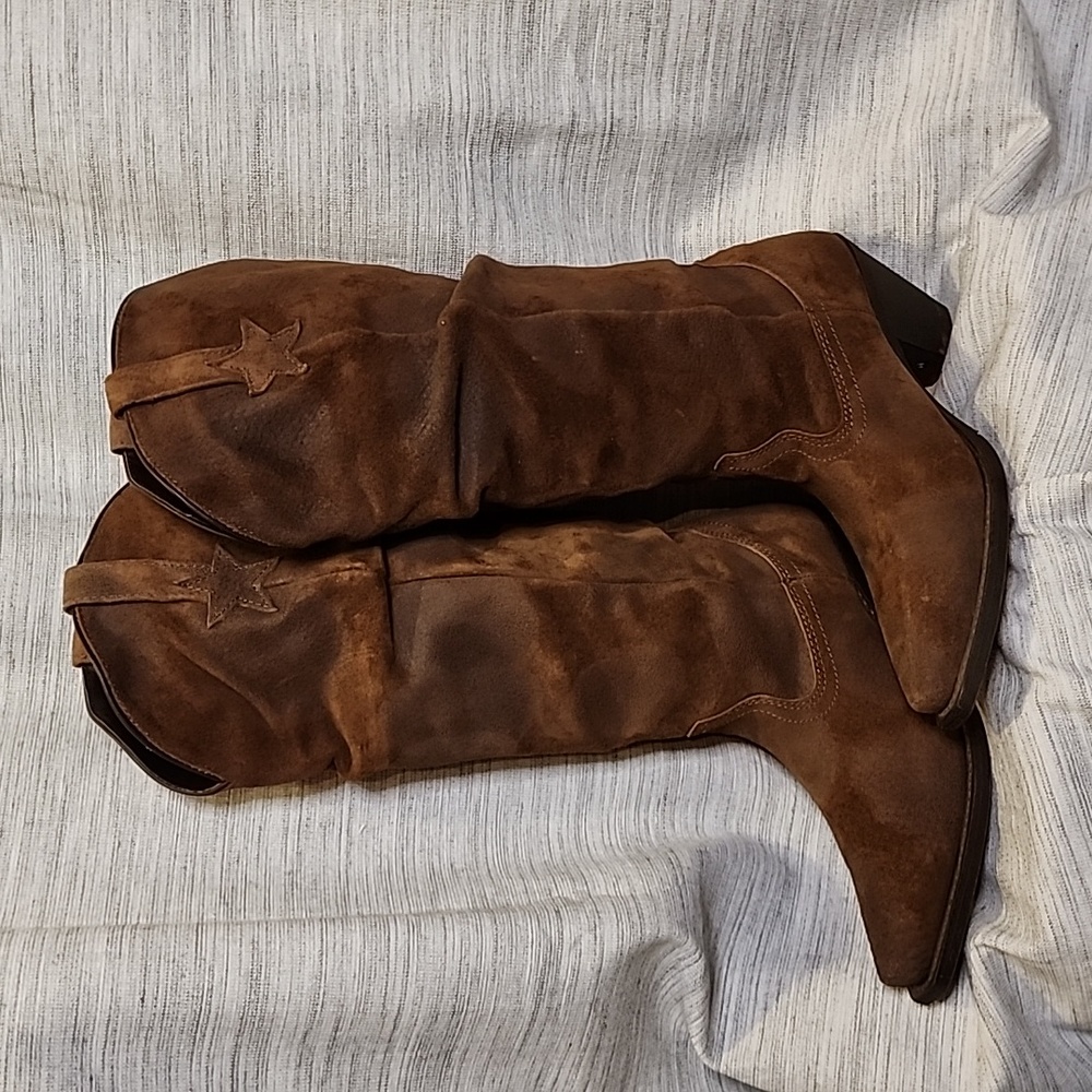 Dingo leather boots.